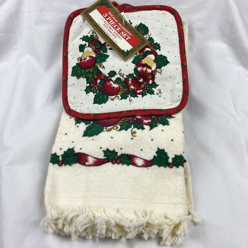 Cecil Saydah Co Vintage Christmas Towel Pot Holder Set Fruit Wreath Pattern NEW
